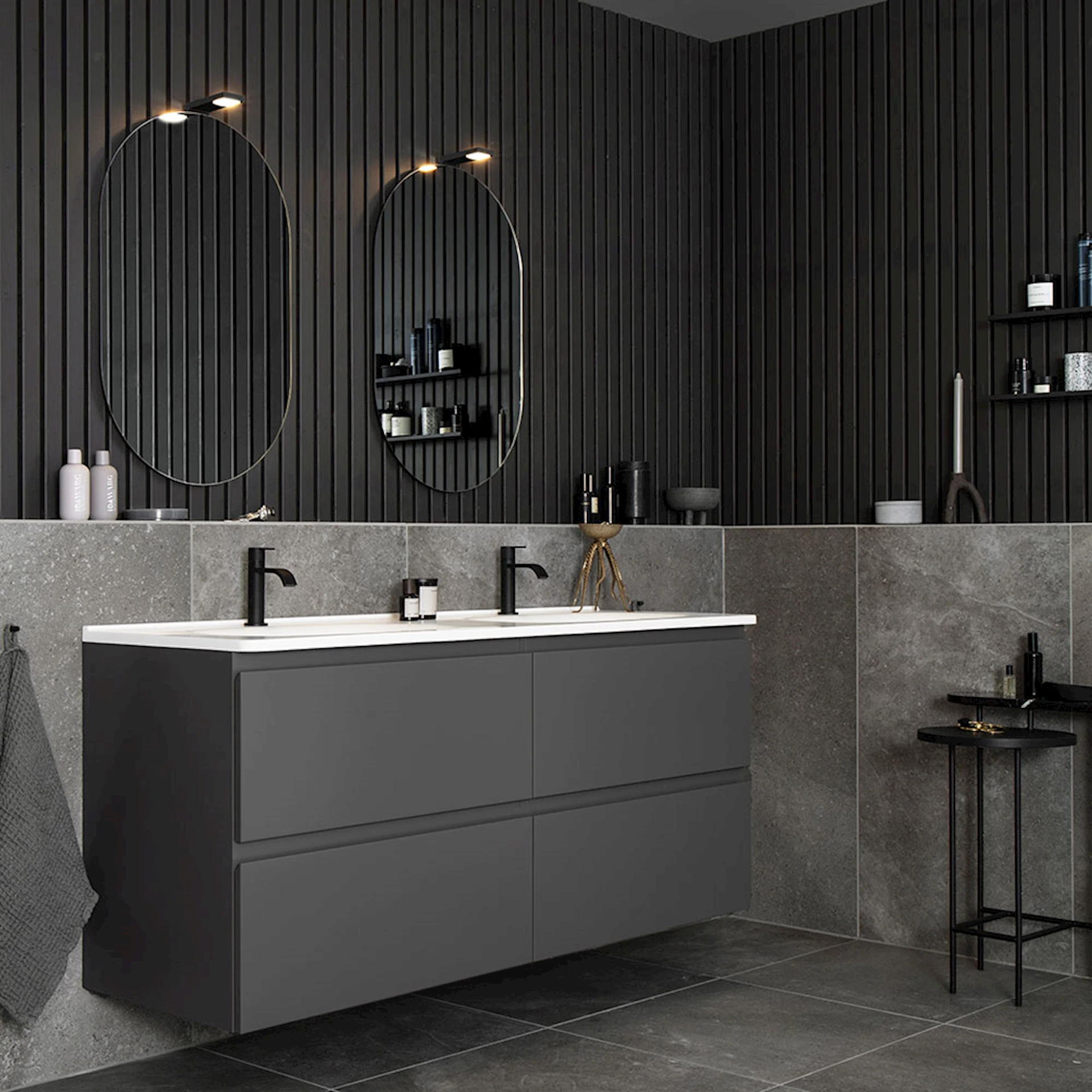 VB2021007 - Flow 1500 mørkegrå - 